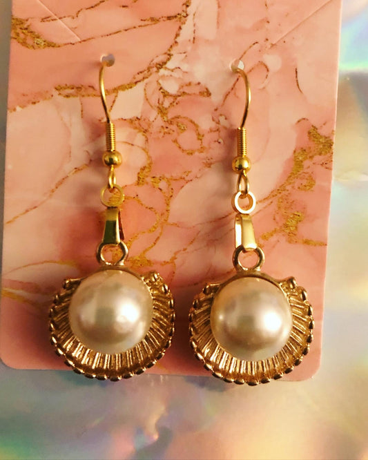 Seashell Pearl Earrings